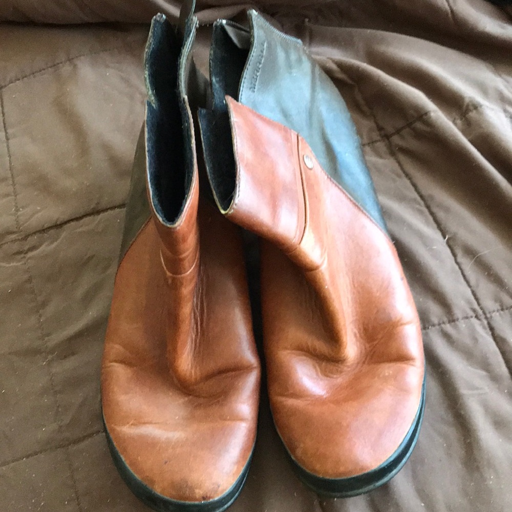 Merrell Boots size 9